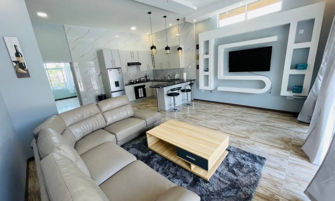 Lusaka Villa | Meanwood place apartments- executive suite