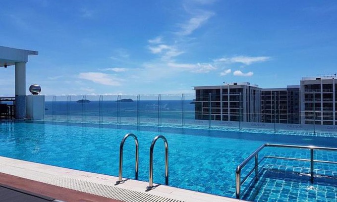 Kota Kinabalu Apartment | Mecure Hotel 2 bedrooms Sea View