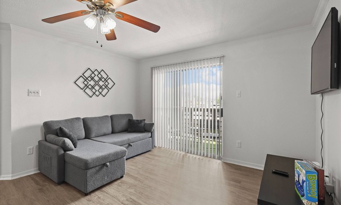 Astrodome Apartment | Med Center Apt Near NRG