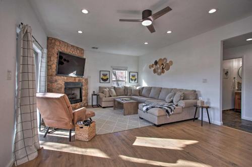 Medicine Park House | Medicine Park Cabin with Mountain Views!