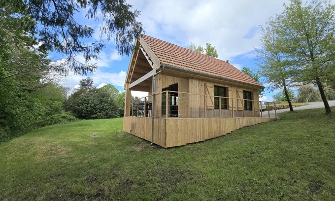 Domme Cottage | Medieval Chalet in Domme with Spa and Parking