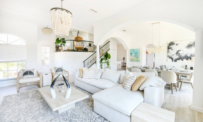 Siesta Key House | Mediterranean Beach Glamour House in Siesta Key with Views, Pool and Hot Tub