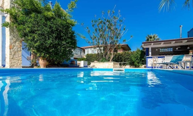 Mascali House | Mediterranean Charm: villa with pool by the sea