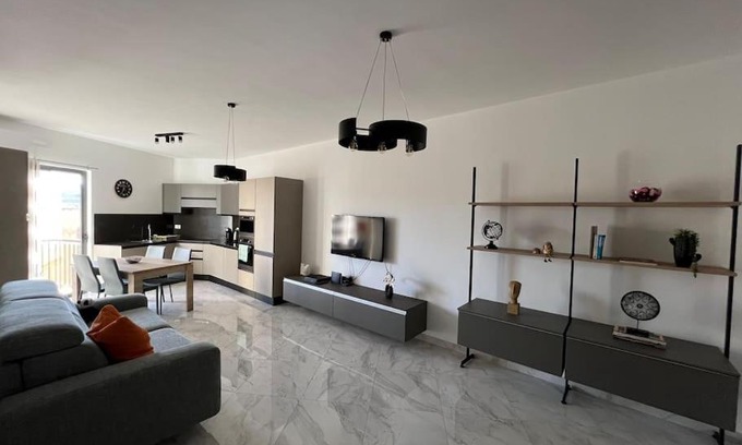 Marsalforn Apartment | Mediterranean Escape - 3 Bedroom Apartment Gozo