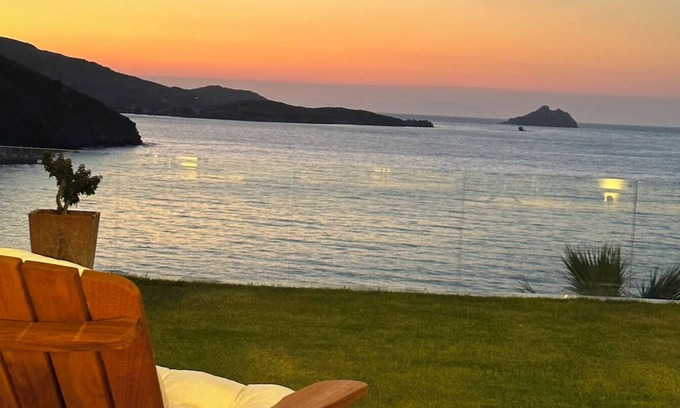 Yalikavak Villa | Mediterranean oceanfront Turkish villa. Private pool & private beach access.