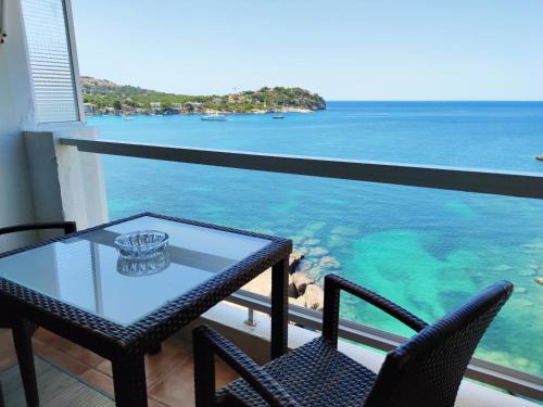 Ses Rotes Velles Apartment | Mediterranean sea view apartment