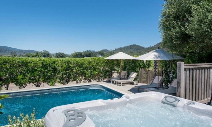 St. Helena House | Mediterranean Villa with Pool and Vineyard