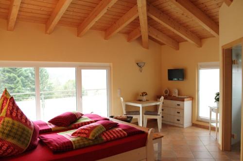 Hulben House | Mediterraneo
