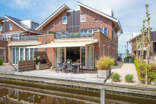 Municipality of Uitgeest Apartment | Meerzicht 59 - Ideal family appt for 6 persons