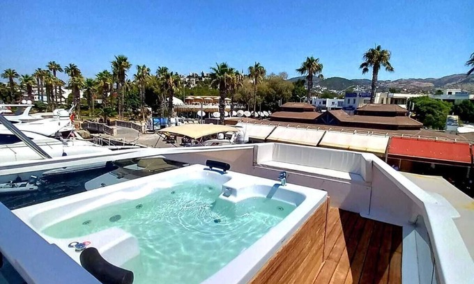 Yalikavak City Center Boat Rental | MEGA YATCH MATILDA BODRUM LUXURY