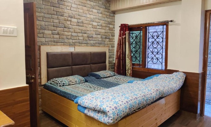 Shimla House | Mehdudia Guest House