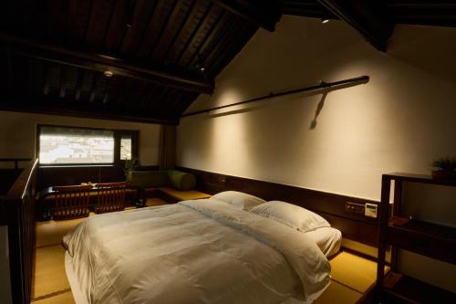 Hefang Street Cabin | MeiCen