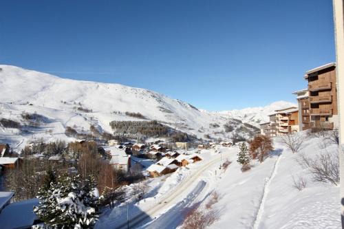 Mont-de-Lans Apartment | Meije 13: Grand duplex proche télésiège, vue panoramique