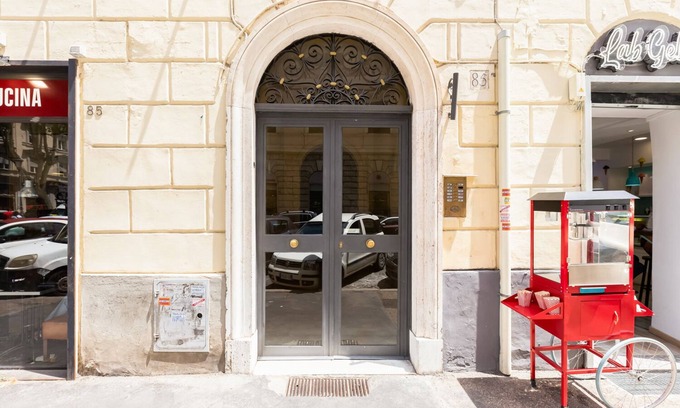 Vatican Villa | Melo Residence - Three Bedroom Villa, Sleeps 8