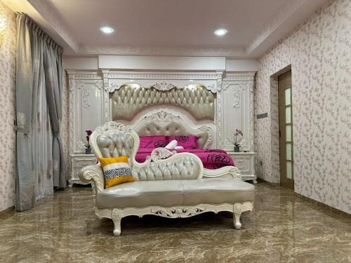 Central District Villa | Melodies Castle Homestay