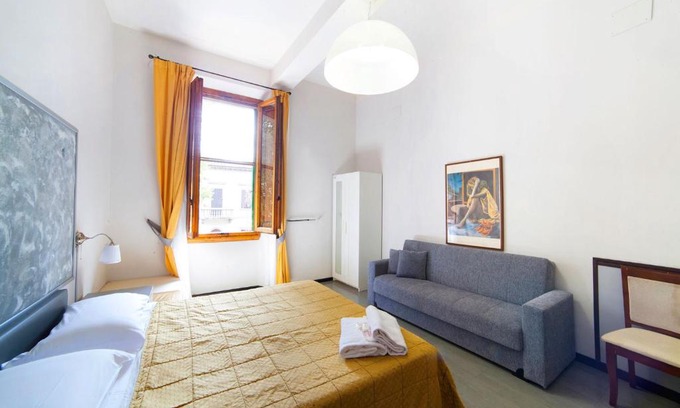 Santa Maria Novella Bed & Breakfast | Melody House