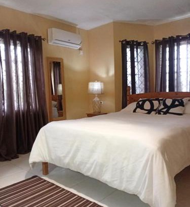 Porus House | Melrose Villa