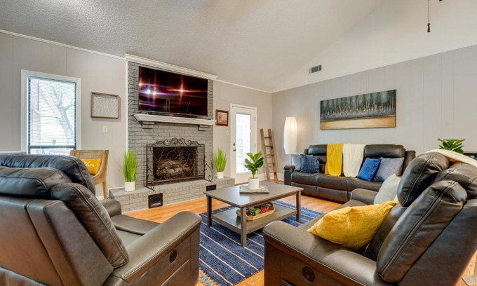 Capleville House | Memphis Vacation Rental Getaway with Large Deck
