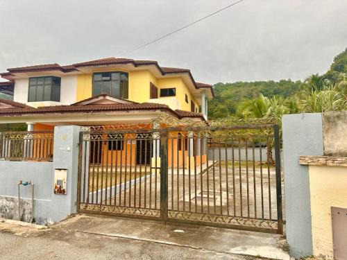 Kampung Chamang House | Meranti Homestay
