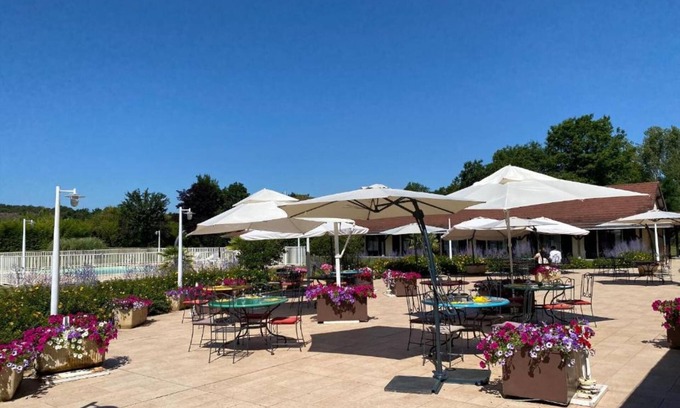 Appoigny Hotel | Mercure Auxerre Autoroute du Soleil