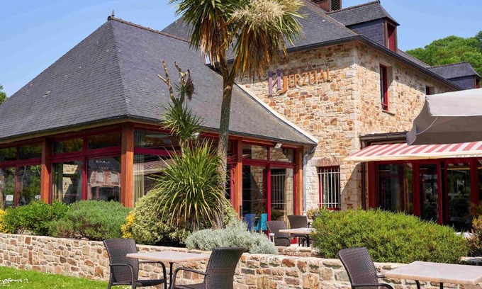 Lanvallay Hotel | Mercure Dinan Port Le Jerzual