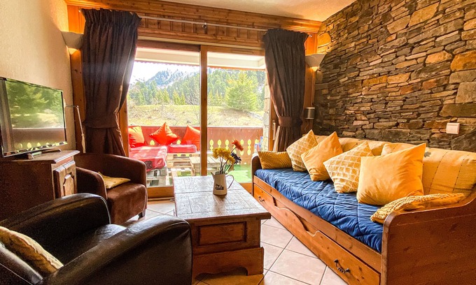 Les Allues Apartment | Meribel-Mottaret Exceptional 2 Bed chalet style apartment 36m2