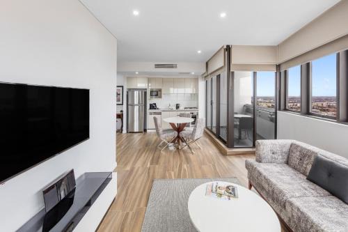 Parramatta Hotel | Meriton Suites Church Street, Parramatta