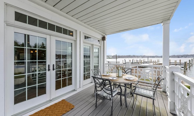 Saugatuck Villa | Mermaid Cove - Three Bedroom Villa, Sleeps 7