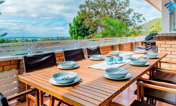 Nelson Bay House | Mermaid's Secret — close to beaches, ocean views