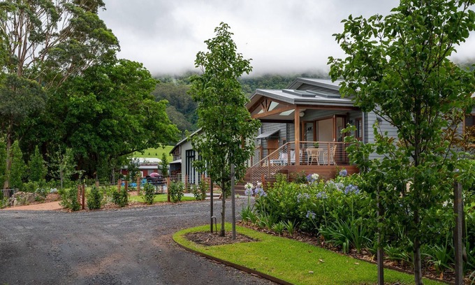 Meroo Meadow Cottage | Meroo Springs - Luxury Country Getaway minutes from Berry