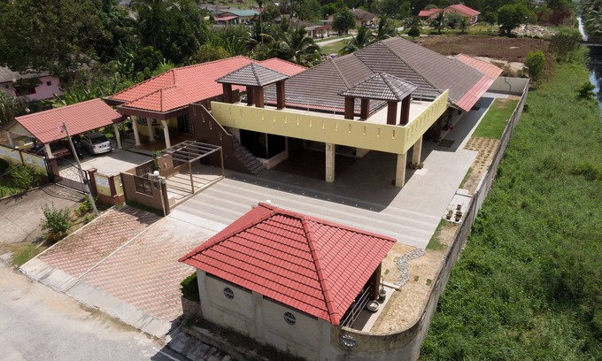 Mersing Villa | MERSING MAPLE VILLA, NEAR TIOMAN ISLAND JETTY