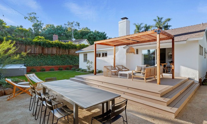 Campanil House | Mesa Beach Escape: Close to the Beach with Hot Tub
