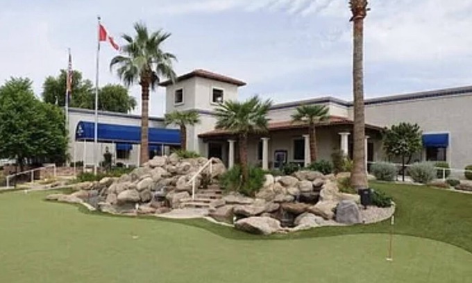 Carriage Manor House | Mesa Community Vacation Home