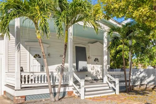 Historic Seaport Apartment | Mesa House, Uno-Perfect Location