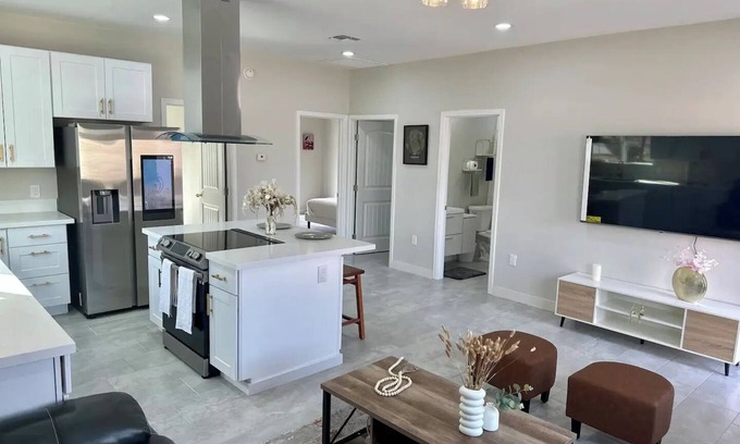 Dobson Ranch House | Mesa Modern 2BR: Classic & Charmnn