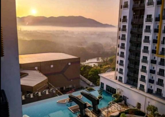 Nilai Apartment | Mesahill Nilai 2 Room Condo - Fast wifi, Amazing Pool & TV