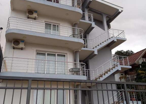 Dobra Voda Apartment | Mesec