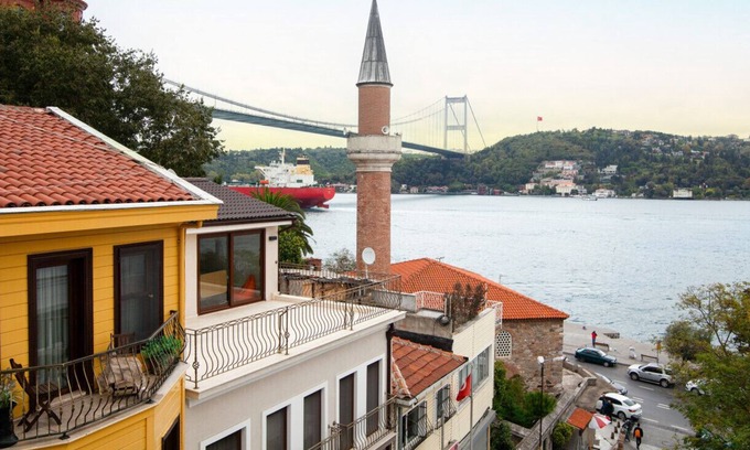 Rumeli Hisari Apartment | Mesmerizing Flat with Bosphorus View in Sariyer
