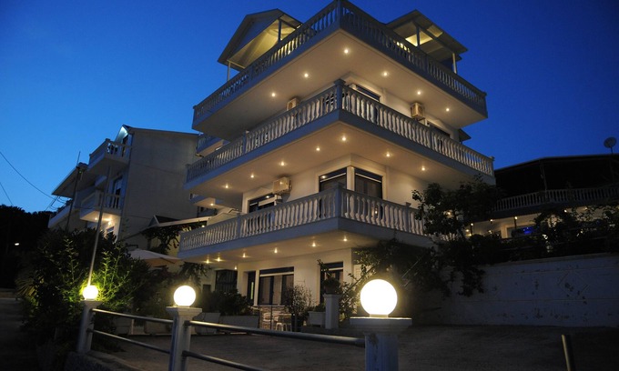 Lygia Hotel | Mesogeios 2000