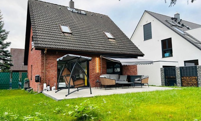 Unterrath Apartment | Messe HV-2