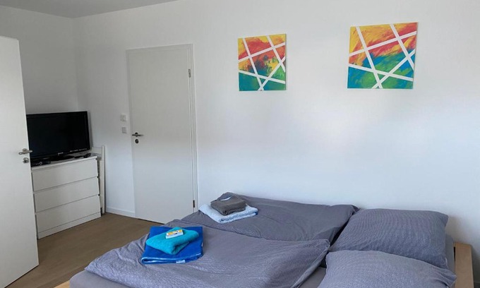Unterrath House | Messezimmer nahe der Düsseldorfer Messe mit eigenem Eingang und gratis Minibar