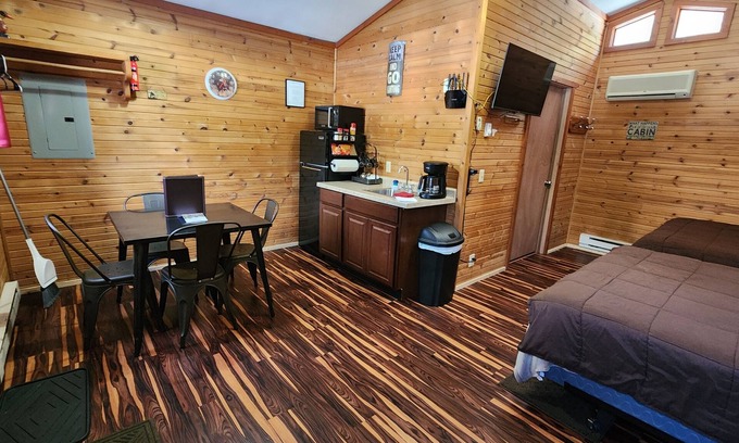 Wellston Cabin | Methner's High Bridge Cabin #3