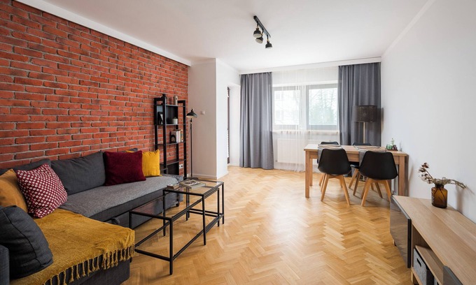 Ursynow Apartment | Metro Kabaty Deluxe Apartment