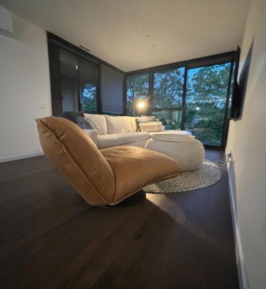 Reid Apartment | Metropol 3 Comfy Luxury Central Free Parking