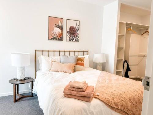 Reid Apartment | Metropol - CBD pool Sleeps 7