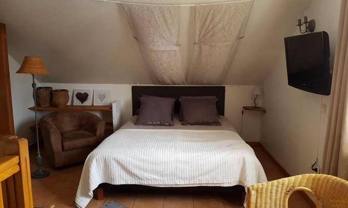 Gap House | Meublé N°1 - La Mansarde-Duplex-Ensuite with Shower-Apartment-Garden view