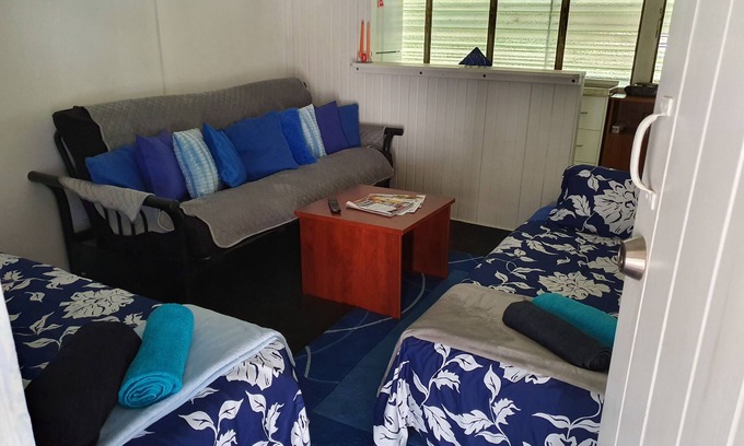 Mount Morgan Cabin | Meyenburg Unit 4, 1 Double Beds, 1 Single 3 pax