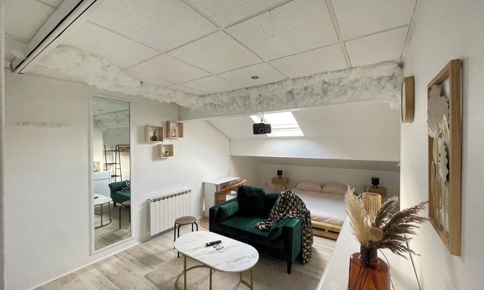 Saint-Max Apartment | MGB Studio Home Cinéma