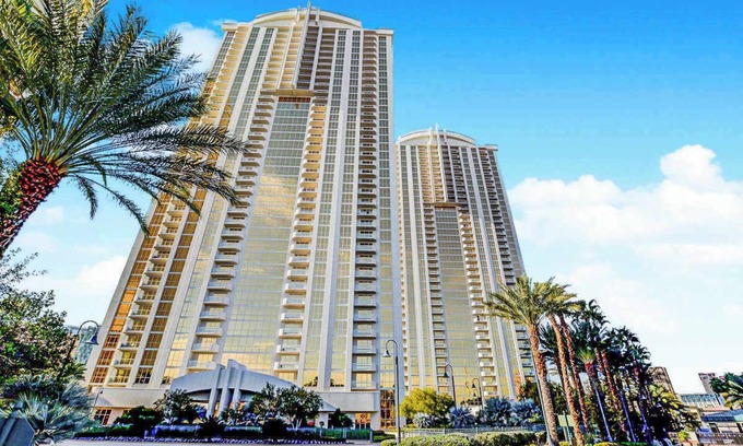 Las Vegas Apartment | MGM 21818 Studio Mountain View