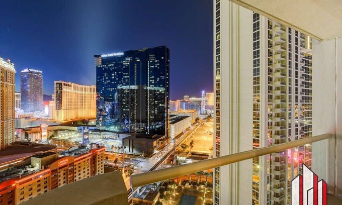Las Vegas Condo | MGM Signature-21-701 1Br2Ba F1/Strip View Balcony